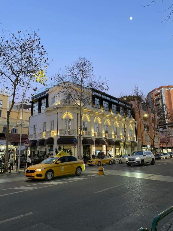 ๐ช๐ฒ๐ฒ๐ธ๐ฒ๐ป๐ฑ ๐๐๐
๐๐ฟ๐ ๐ฉ๐๐ฃ ๐ฎ ๐ง๐ถ๐ฟ๐ฎ๐ป๐ฎ โ ๐๐๐ฝ๐ฒ๐ฟ๐ถ๐ฒ๐ป๐๐ฎ ๐ฃ๐ฟ๐ถ๐๐ฎ๐๐ฎ ๐๐น๐น ๐๐ป๐ฐ๐น๐๐๐ถ๐๐ฒ - immagine 8