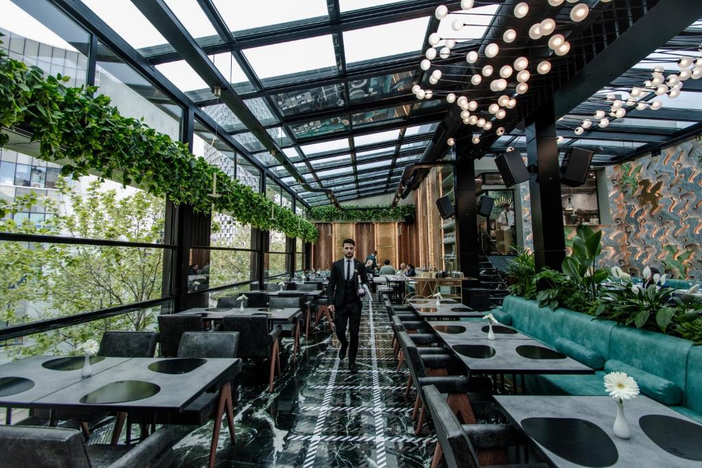 ๐ช๐ฒ๐ฒ๐ธ๐ฒ๐ป๐ฑ ๐๐๐
๐๐ฟ๐ ๐ฉ๐๐ฃ ๐ฎ ๐ง๐ถ๐ฟ๐ฎ๐ป๐ฎ โ ๐๐๐ฝ๐ฒ๐ฟ๐ถ๐ฒ๐ป๐๐ฎ ๐ฃ๐ฟ๐ถ๐๐ฎ๐๐ฎ ๐๐น๐น ๐๐ป๐ฐ๐น๐๐๐ถ๐๐ฒ